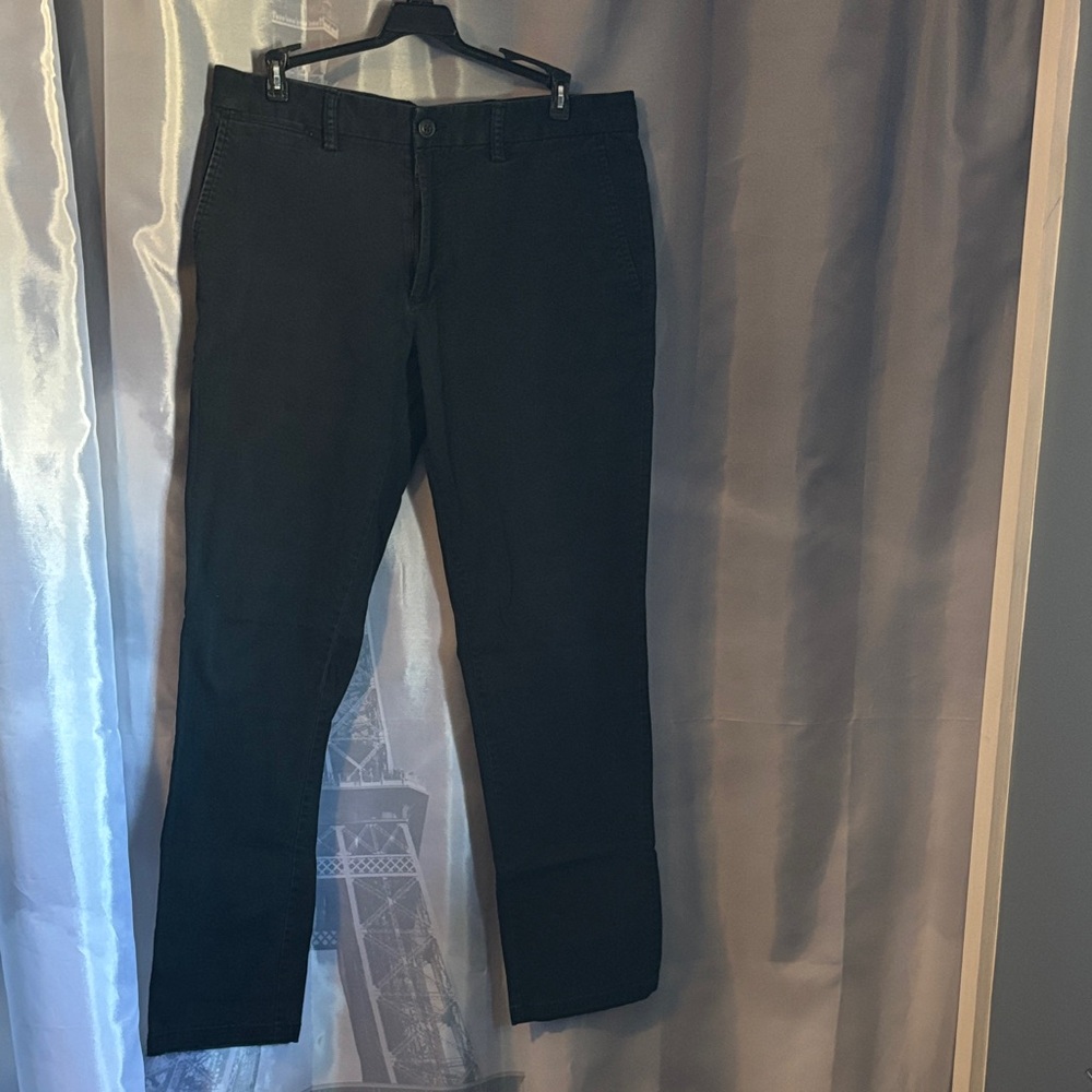Old Navy Men's Black Chinos
